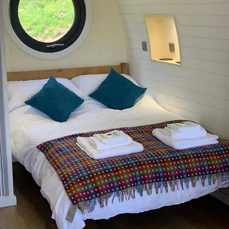 Great House Farm Luxury Pods And Self Catering Hotel Crickadarn Exterior photo