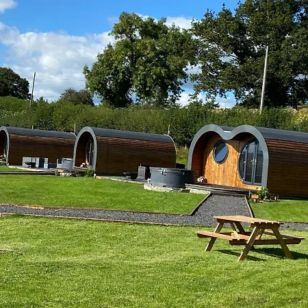 Great House Farm Luxury Pods And Self Catering Hotel Crickadarn Exterior photo