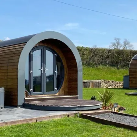 Great House Farm Luxury Pods And Self Catering Hotel Crickadarn Exterior photo