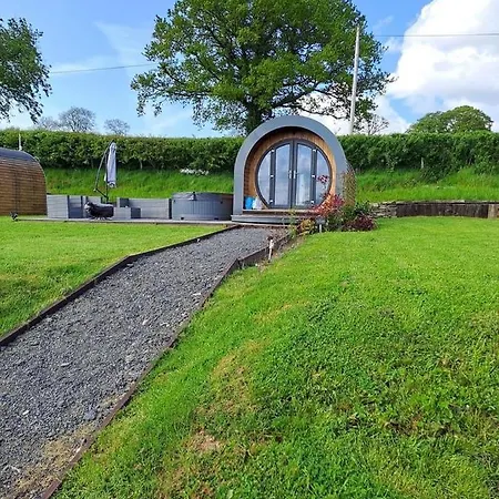 Great House Farm Luxury Pods And Self Catering Hotel Crickadarn Exterior photo