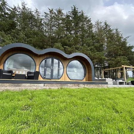 Great House Farm Luxury Pods And Self Catering Hotel Crickadarn Exterior photo