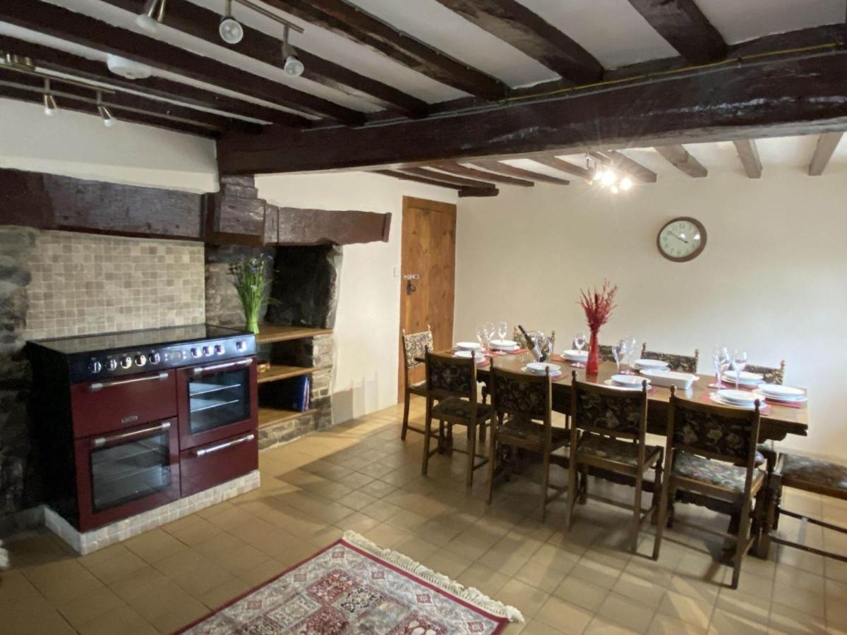 Great House Farm Luxury Pods And Self Catering * Crickadarn