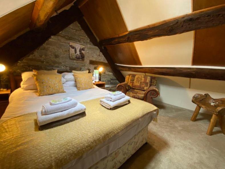 Great House Farm Luxury Pods And Self Catering Crickadarn
