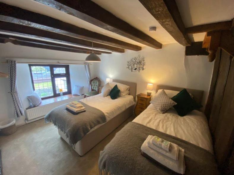 Great House Farm Luxury Pods And Self Catering Crickadarn
