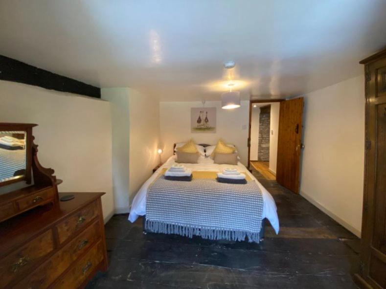 Great House Farm Luxury Pods And Self Catering Crickadarn