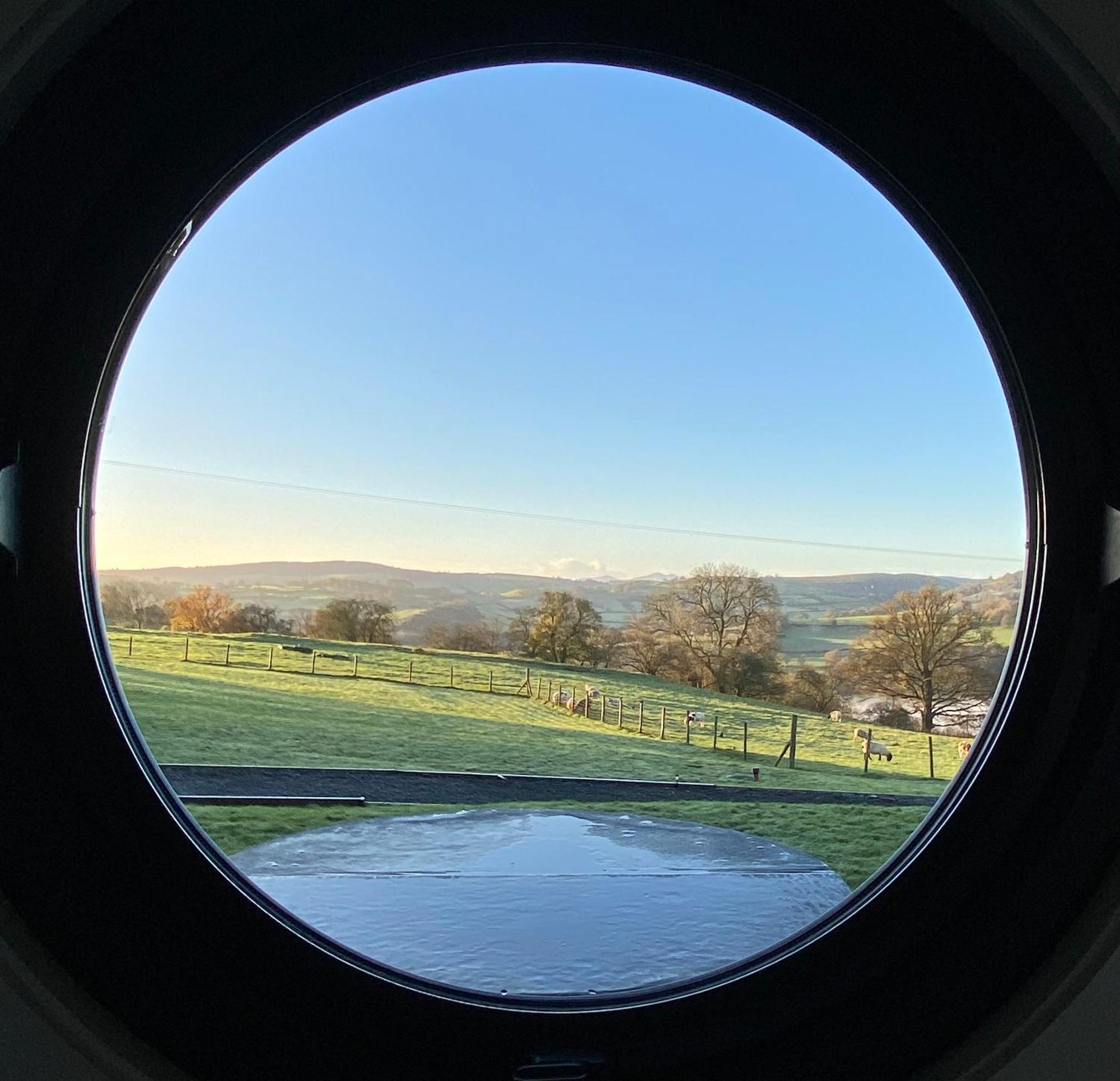 Great House Farm Luxury Pods And Self Catering * Crickadarn